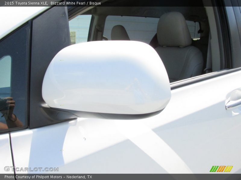 Blizzard White Pearl / Bisque 2015 Toyota Sienna XLE