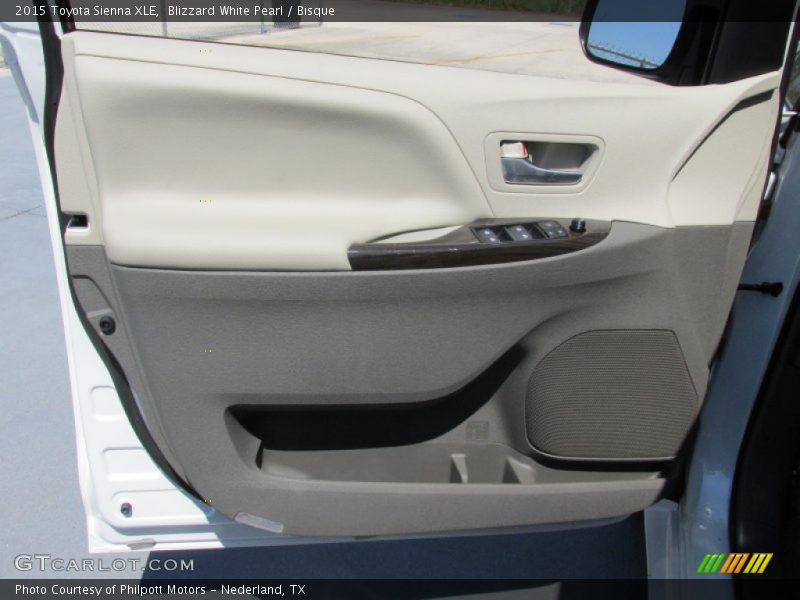 Blizzard White Pearl / Bisque 2015 Toyota Sienna XLE