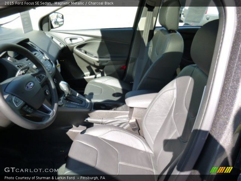 Magnetic Metallic / Charcoal Black 2015 Ford Focus SE Sedan