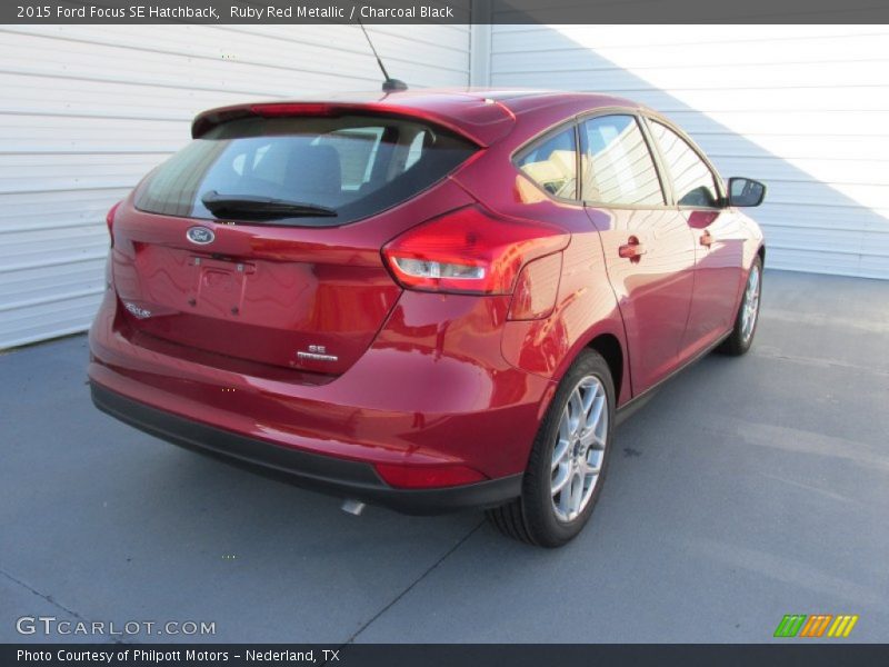 Ruby Red Metallic / Charcoal Black 2015 Ford Focus SE Hatchback