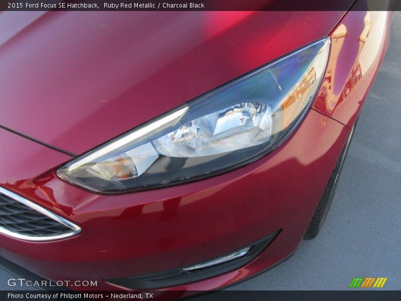 Ruby Red Metallic / Charcoal Black 2015 Ford Focus SE Hatchback