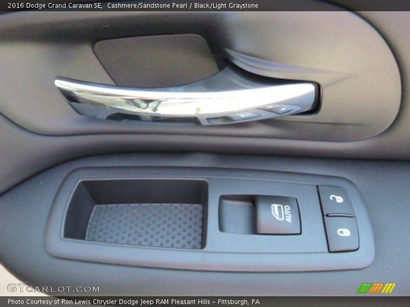 Cashmere/Sandstone Pearl / Black/Light Graystone 2016 Dodge Grand Caravan SE