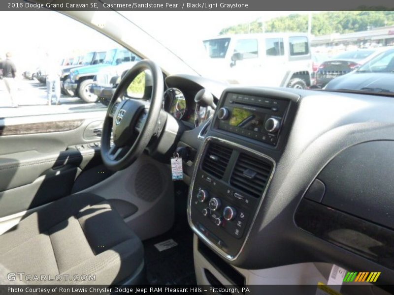 Cashmere/Sandstone Pearl / Black/Light Graystone 2016 Dodge Grand Caravan SE