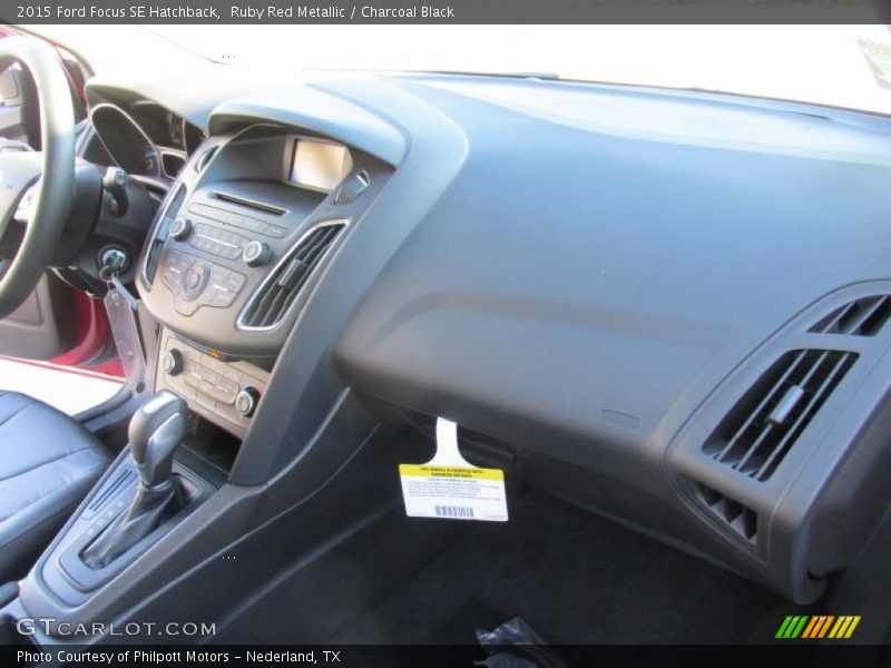 Ruby Red Metallic / Charcoal Black 2015 Ford Focus SE Hatchback