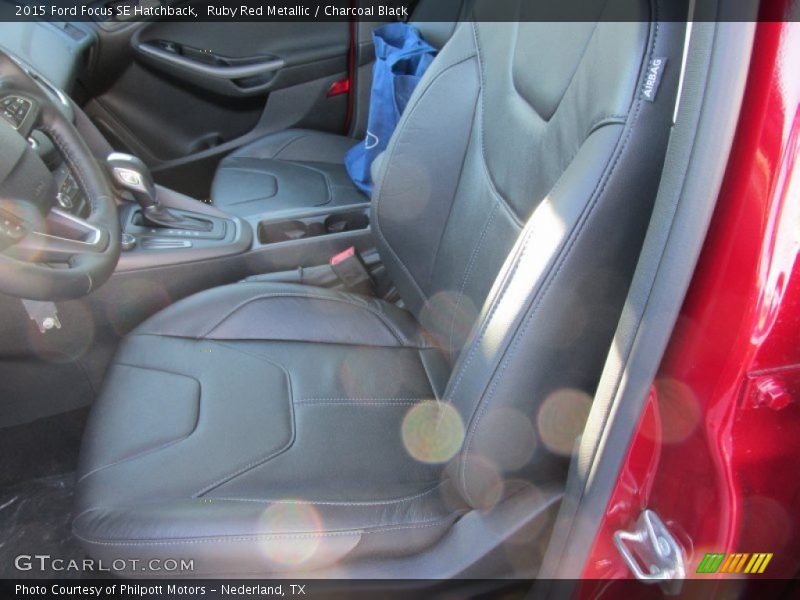 Ruby Red Metallic / Charcoal Black 2015 Ford Focus SE Hatchback