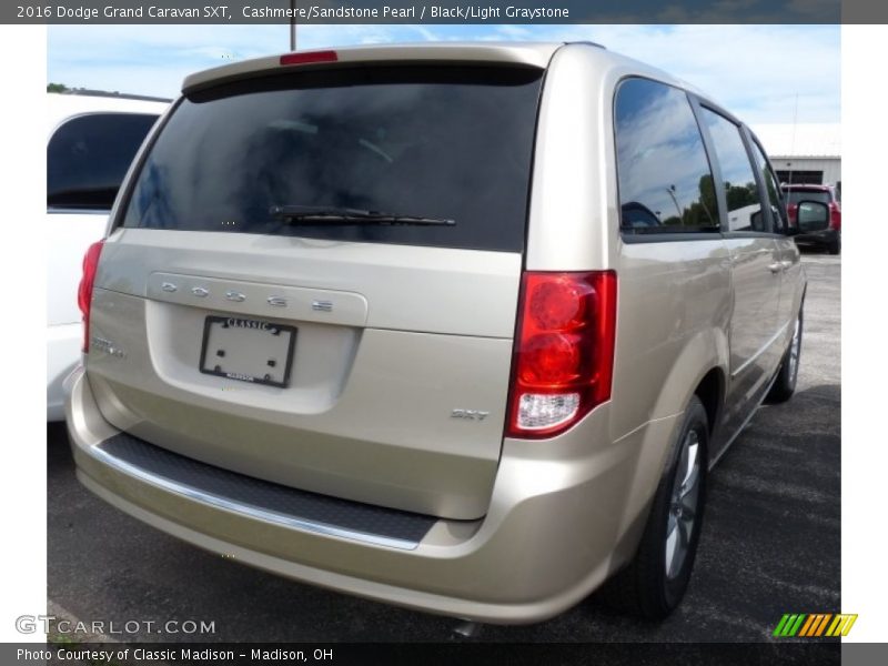 Cashmere/Sandstone Pearl / Black/Light Graystone 2016 Dodge Grand Caravan SXT
