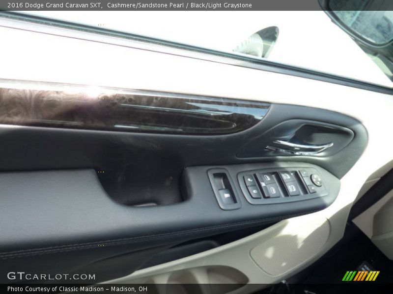 Cashmere/Sandstone Pearl / Black/Light Graystone 2016 Dodge Grand Caravan SXT