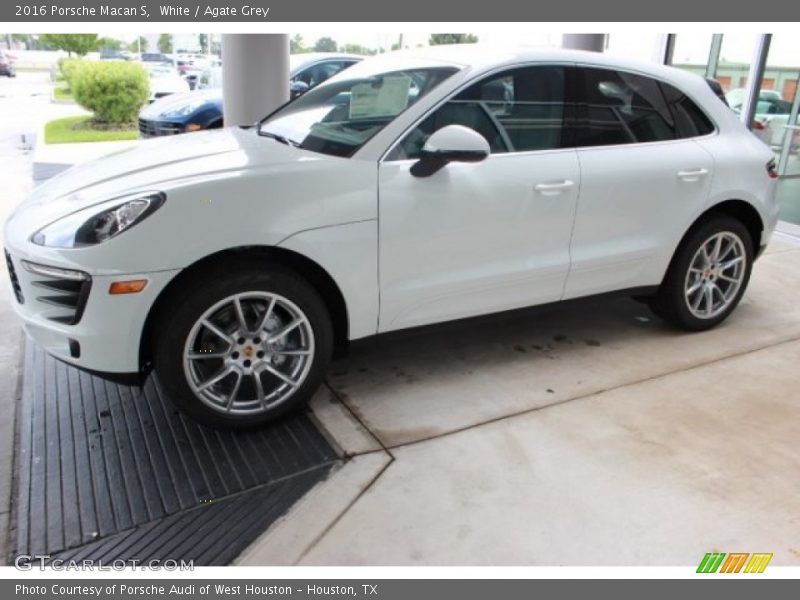  2016 Macan S White