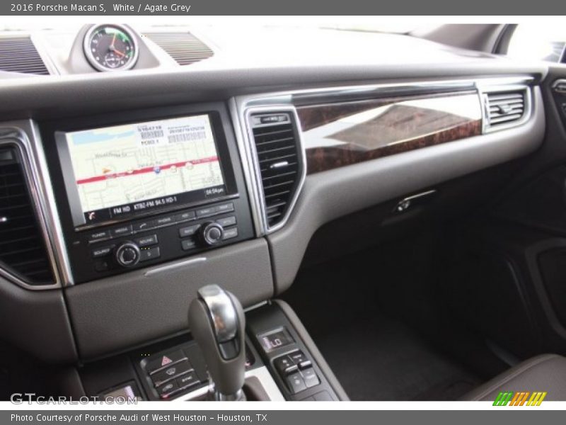 White / Agate Grey 2016 Porsche Macan S