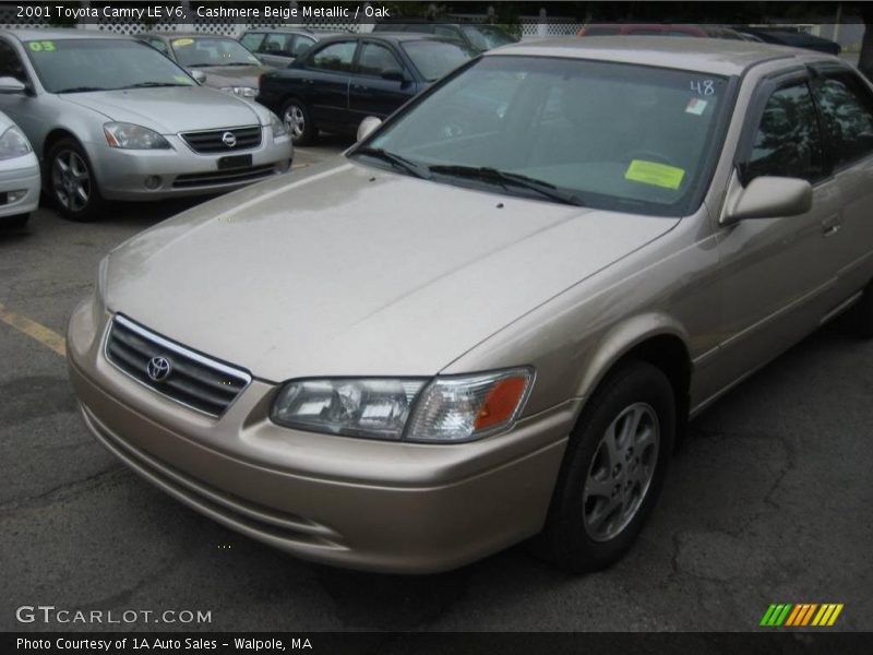 Cashmere Beige Metallic / Oak 2001 Toyota Camry LE V6