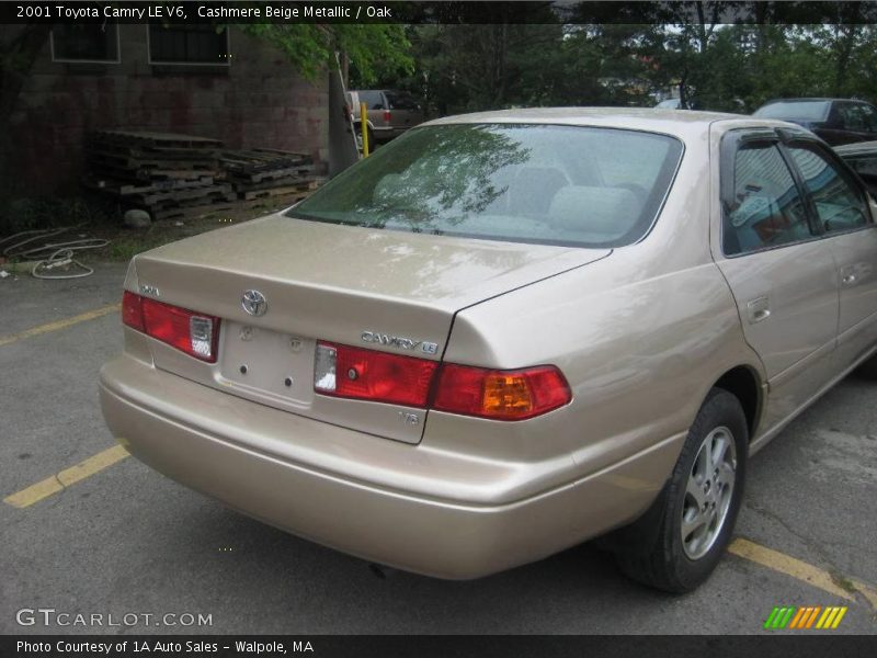 Cashmere Beige Metallic / Oak 2001 Toyota Camry LE V6