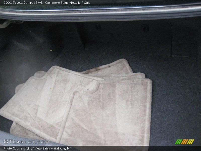 Cashmere Beige Metallic / Oak 2001 Toyota Camry LE V6