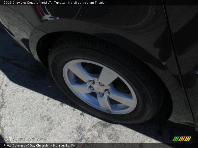 Tungsten Metallic / Medium Titanium 2016 Chevrolet Cruze Limited LT