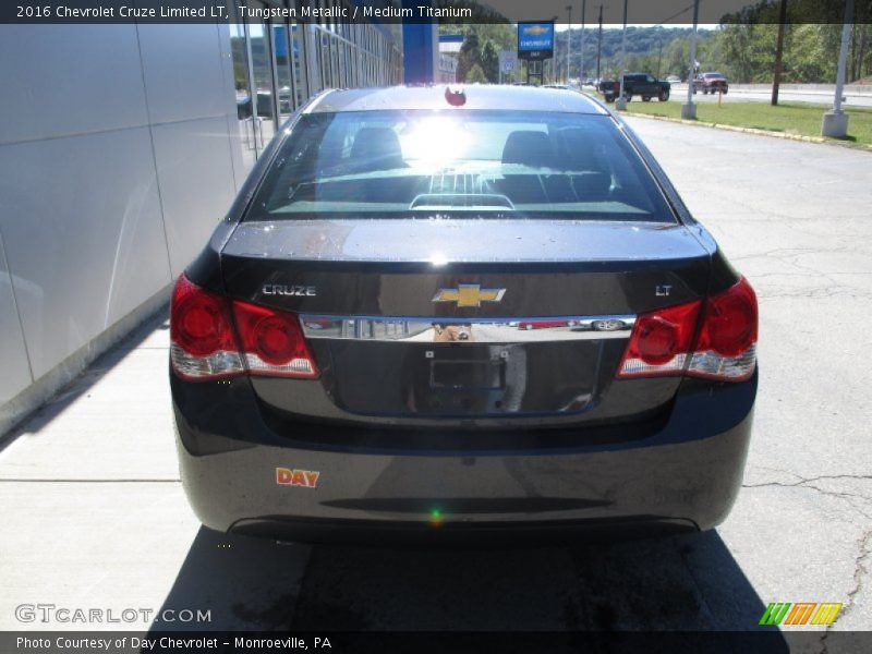 Tungsten Metallic / Medium Titanium 2016 Chevrolet Cruze Limited LT