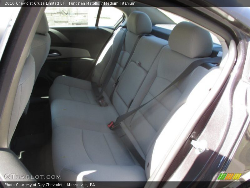 Tungsten Metallic / Medium Titanium 2016 Chevrolet Cruze Limited LT