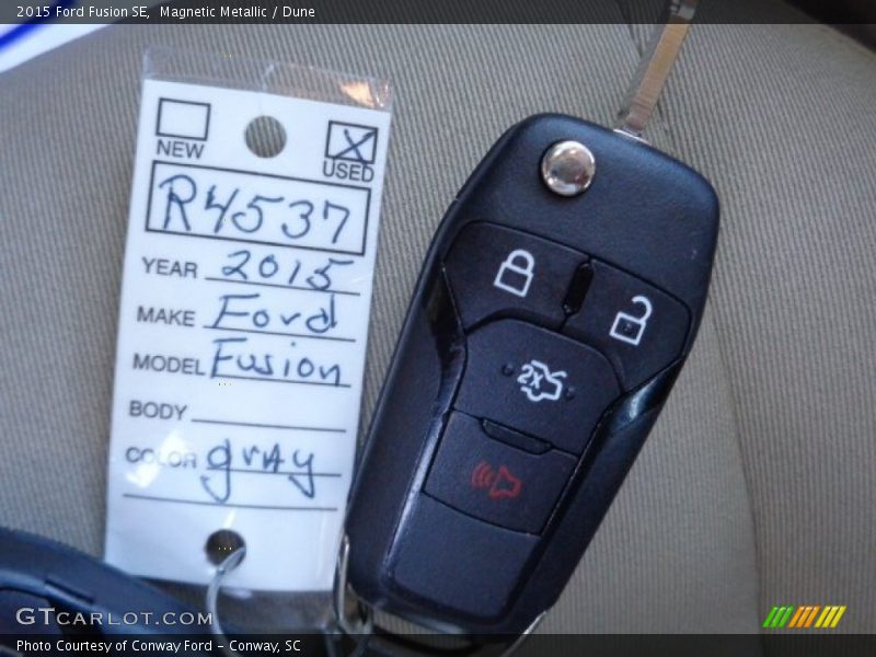 Magnetic Metallic / Dune 2015 Ford Fusion SE