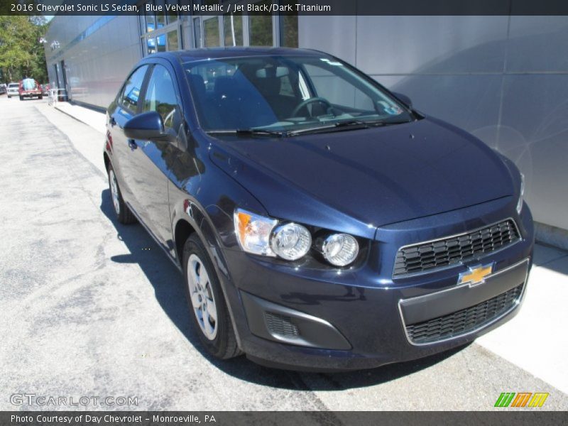 Front 3/4 View of 2016 Sonic LS Sedan