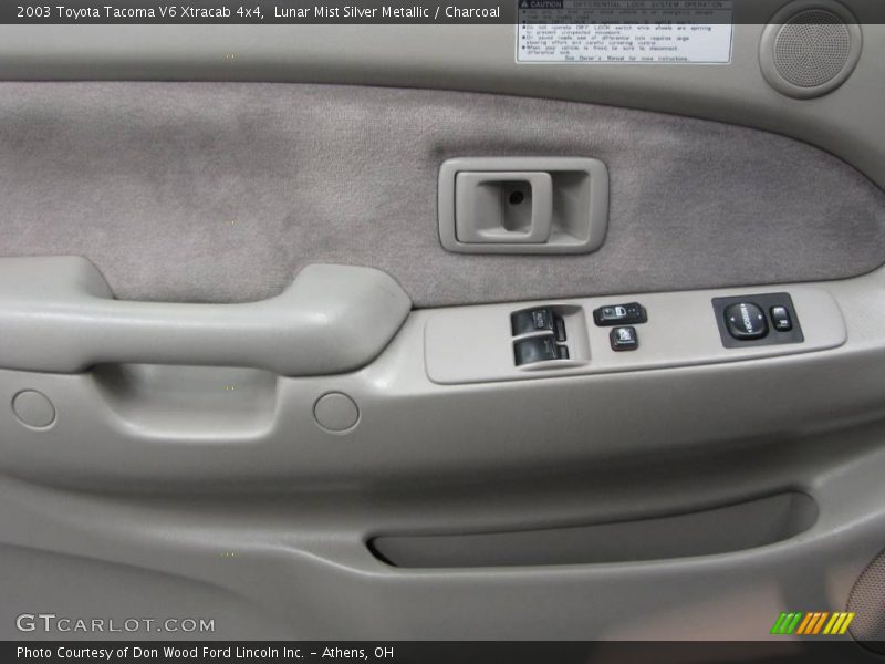 Lunar Mist Silver Metallic / Charcoal 2003 Toyota Tacoma V6 Xtracab 4x4