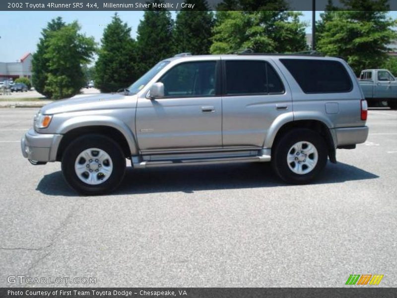 Millennium Silver Metallic / Gray 2002 Toyota 4Runner SR5 4x4