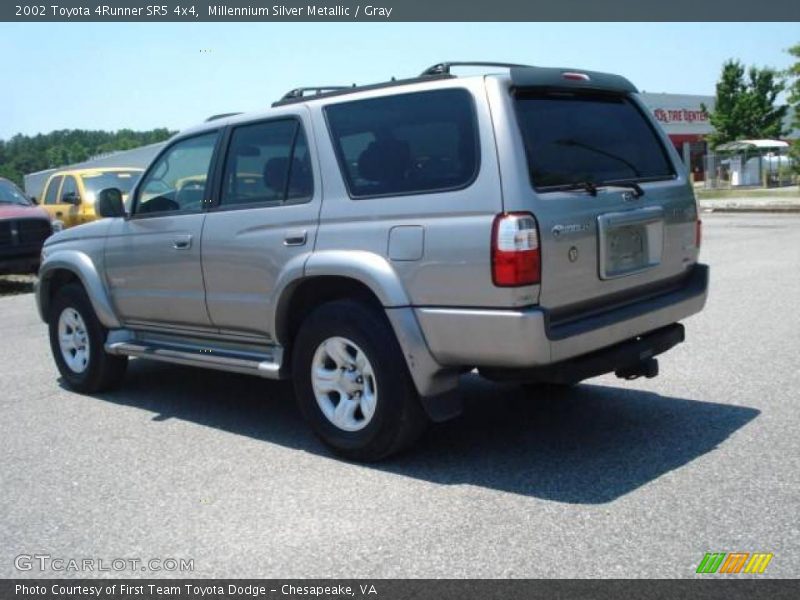 Millennium Silver Metallic / Gray 2002 Toyota 4Runner SR5 4x4