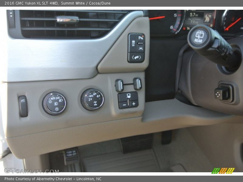 Controls of 2016 Yukon XL SLT 4WD