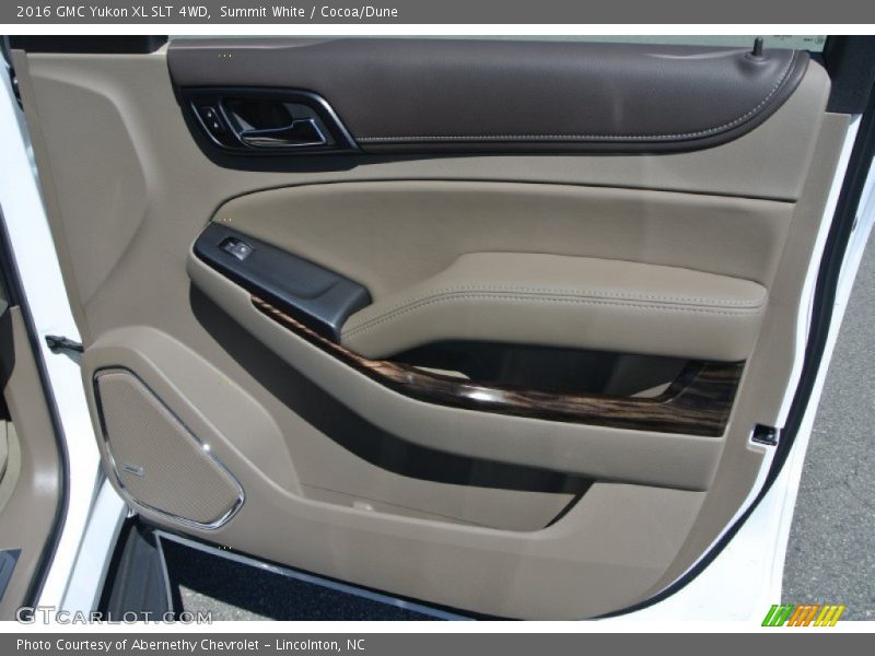 Door Panel of 2016 Yukon XL SLT 4WD