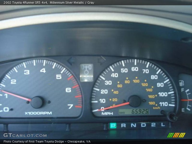 Millennium Silver Metallic / Gray 2002 Toyota 4Runner SR5 4x4