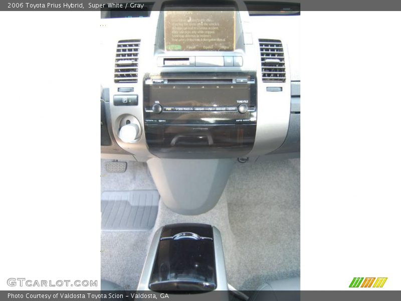 Super White / Gray 2006 Toyota Prius Hybrid