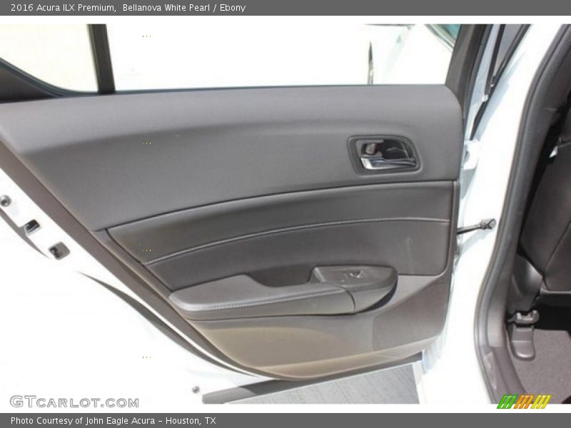 Bellanova White Pearl / Ebony 2016 Acura ILX Premium