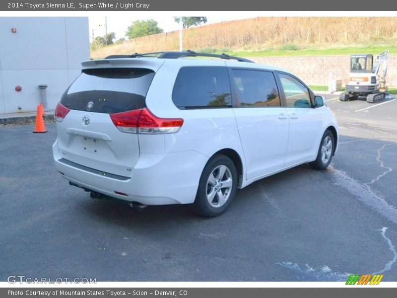 Super White / Light Gray 2014 Toyota Sienna LE