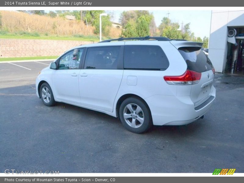 Super White / Light Gray 2014 Toyota Sienna LE