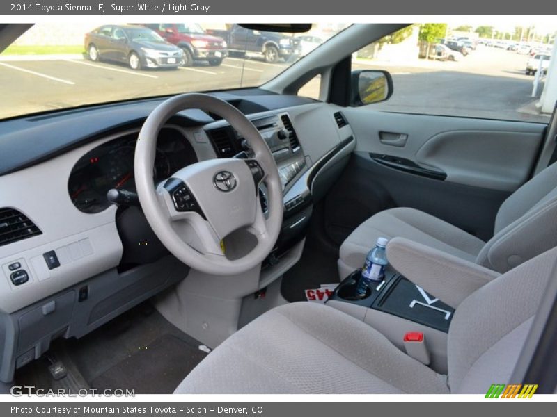 Super White / Light Gray 2014 Toyota Sienna LE