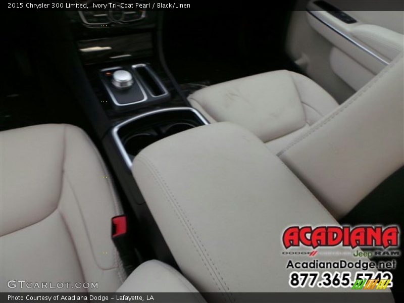 Ivory Tri-Coat Pearl / Black/Linen 2015 Chrysler 300 Limited