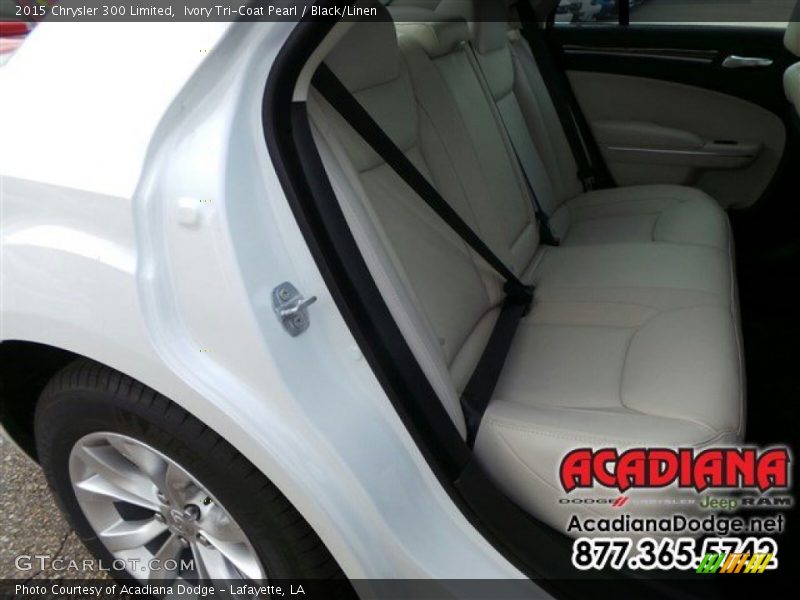 Ivory Tri-Coat Pearl / Black/Linen 2015 Chrysler 300 Limited