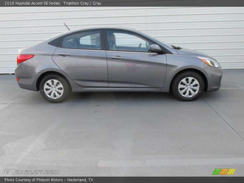  2016 Accent SE Sedan Triathlon Gray