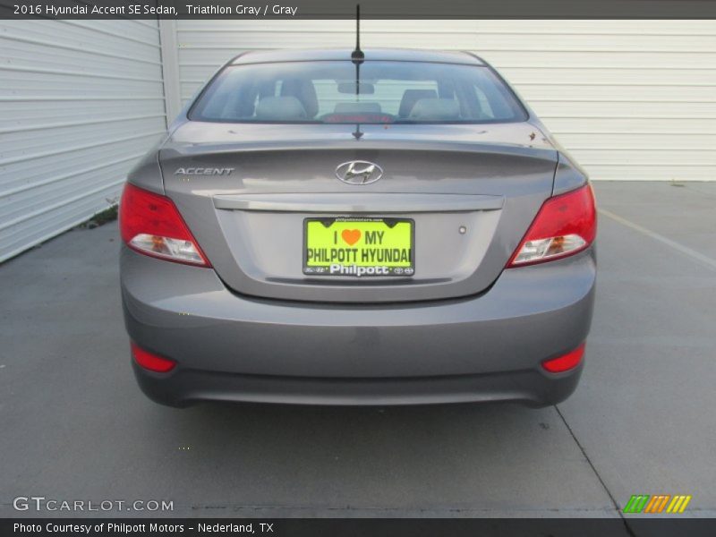 Triathlon Gray / Gray 2016 Hyundai Accent SE Sedan