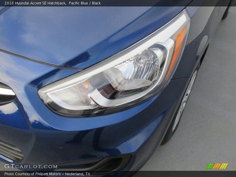 Pacific Blue / Black 2016 Hyundai Accent SE Hatchback