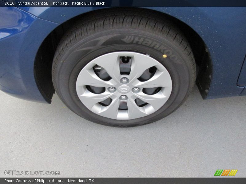 Pacific Blue / Black 2016 Hyundai Accent SE Hatchback