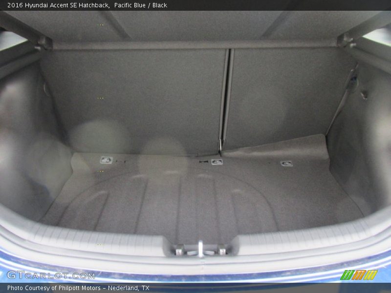  2016 Accent SE Hatchback Trunk