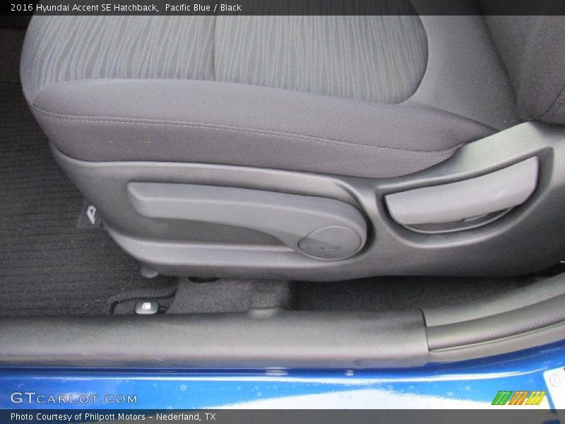 Pacific Blue / Black 2016 Hyundai Accent SE Hatchback