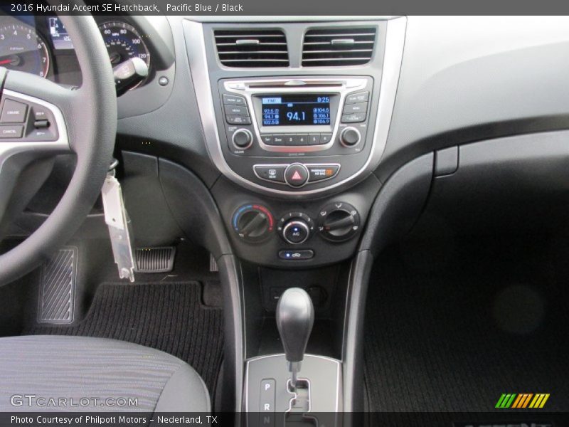 Pacific Blue / Black 2016 Hyundai Accent SE Hatchback