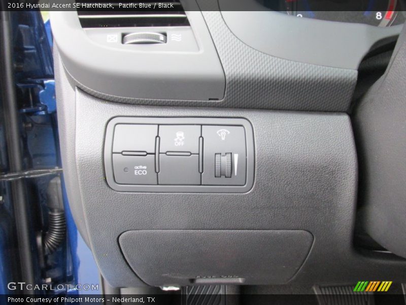Pacific Blue / Black 2016 Hyundai Accent SE Hatchback