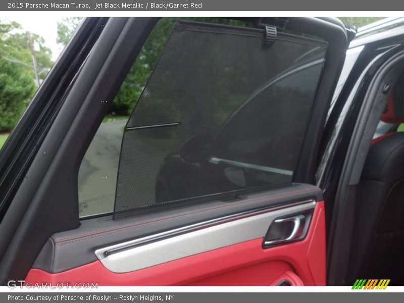 Jet Black Metallic / Black/Garnet Red 2015 Porsche Macan Turbo