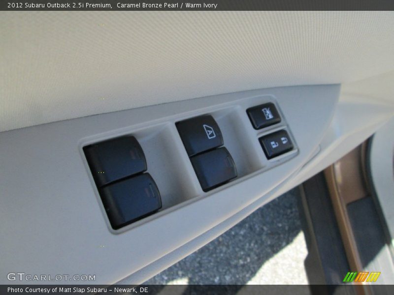 Caramel Bronze Pearl / Warm Ivory 2012 Subaru Outback 2.5i Premium