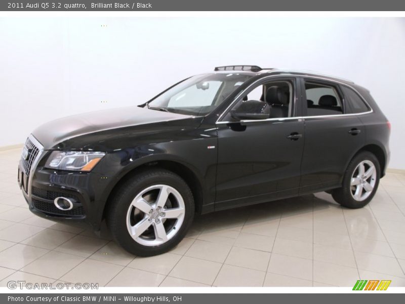 Brilliant Black / Black 2011 Audi Q5 3.2 quattro