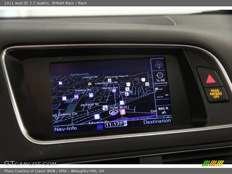 Brilliant Black / Black 2011 Audi Q5 3.2 quattro