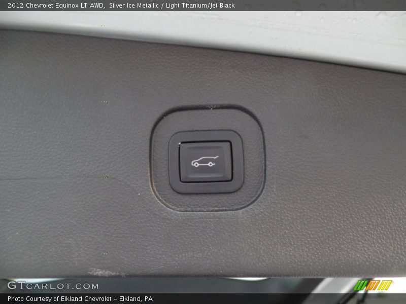 Silver Ice Metallic / Light Titanium/Jet Black 2012 Chevrolet Equinox LT AWD