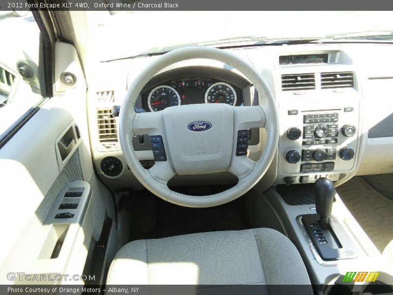 Oxford White / Charcoal Black 2012 Ford Escape XLT 4WD