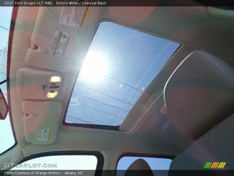 Oxford White / Charcoal Black 2012 Ford Escape XLT 4WD