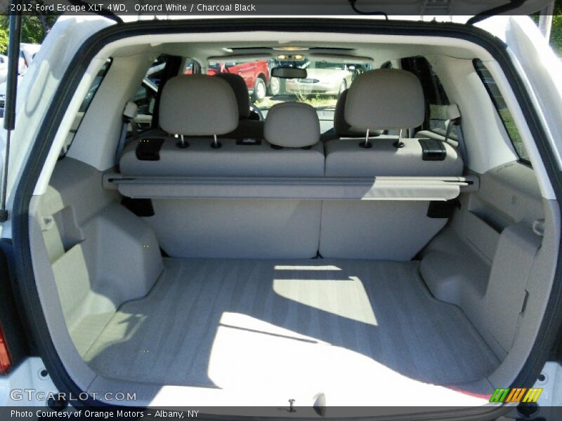Oxford White / Charcoal Black 2012 Ford Escape XLT 4WD